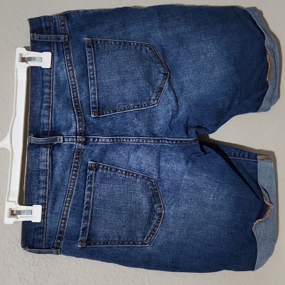 Old Navy Shorts Womens Denim Blue size 8 - Picture 3 of 7